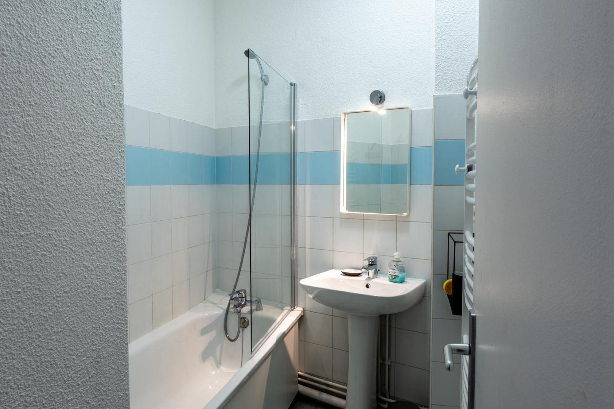 Residence Serenity - Hyper Centre - Bagagerie Lourdes Ruang foto